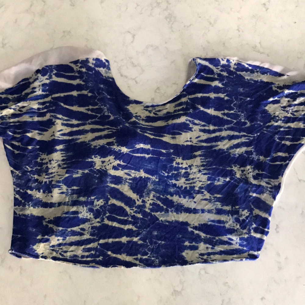 🌊crop top🌊 - Picture 2 of 4
